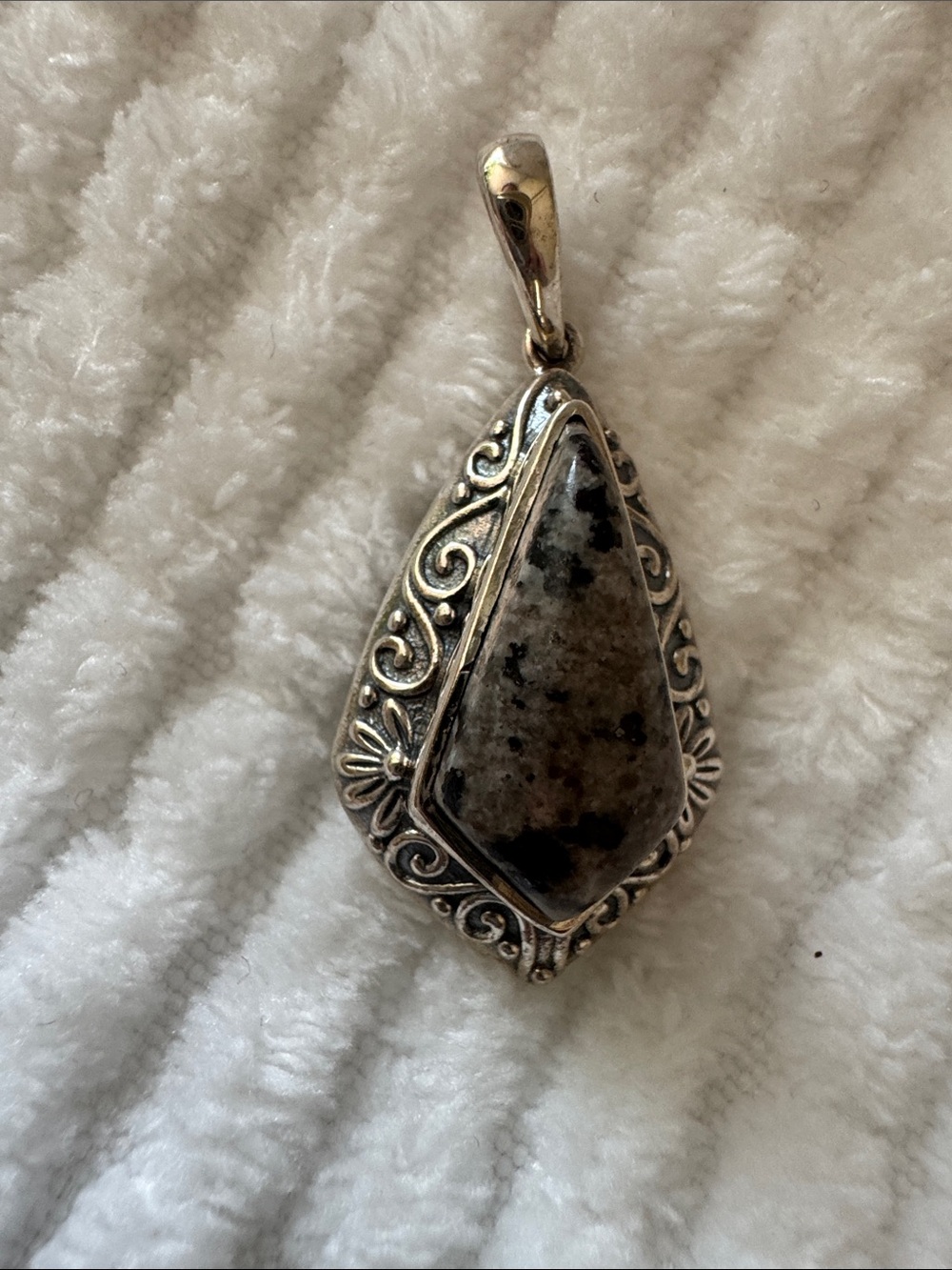Artisan Crafted Natural Yooperlite Necklace in Sterling Silver 6.75 ctw